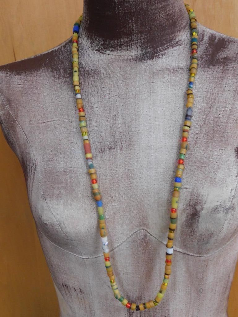 AFRICAN TRADE BEAD NECKLACE ROCK STONE LAPIDARY SPECIMEN: AFRICAN TRADE BEAD NECKLACE ROCK STONE LAPIDARY SPECIMEN