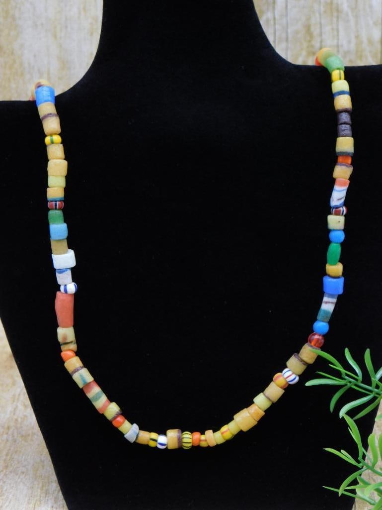 AFRICAN TRADE BEADS ROCK STONE LAPIDARY SPECIMEN: AFRICAN TRADE BEADS ROCK STONE LAPIDARY SPECIMEN