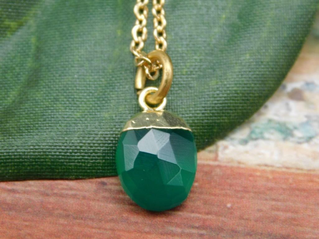 AVENTURINE PENDANT NECKLACE ROCK STONE LAPIDARY SPECIMEN: AVENTURINE PENDANT NECKLACE ROCK STONE LAPIDARY SPECIMEN