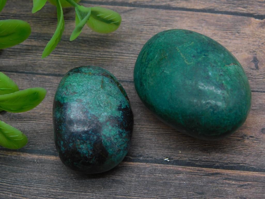 ROCK STONE LAPIDARY SPECIMEN: ROCK STONE LAPIDARY SPECIMEN