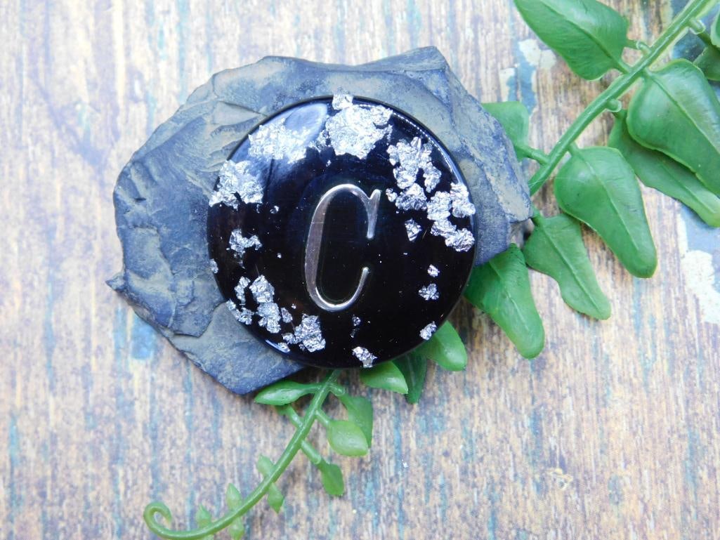 SILVER FLAKE C CABOCHON ROCK STONE LAPIDARY SPECIMEN: SILVER FLAKE C CABOCHON ROCK STONE LAPIDARY SPECIMEN