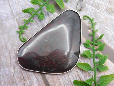 GENUINE STONE PENDANT ROCK STONE LAPIDARY SPECIMEN