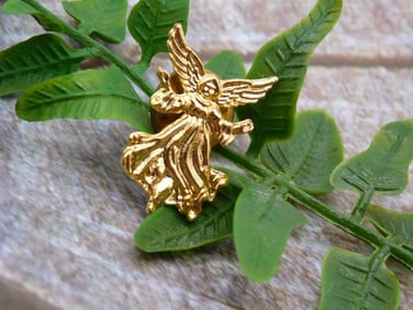 ANGEL PIN ROCK STONE LAPIDARY SPECIMEN