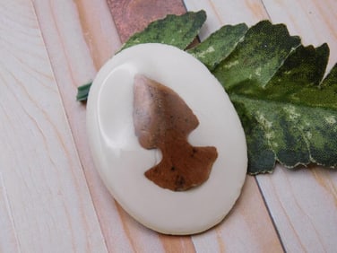 HAND KNAPPED ARTIFACT CABOCHON ROCK STONE LAPIDARY SPECIMEN