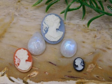 CAMEO AND RAINBOW MOONSTONE CABOCHON LOT ROCK STONE LAPIDARY SPECIMEN