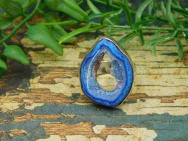 GEODE SLICE RING ROCK STONE LAPIDARY SPECIMEN