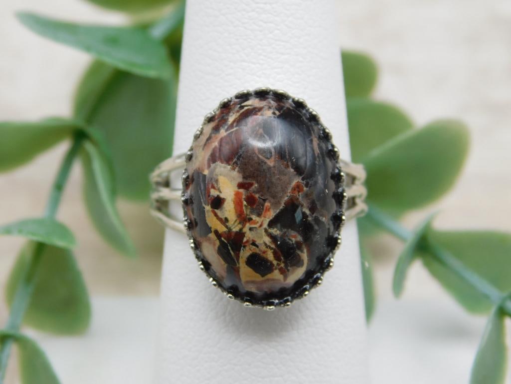 GENUINE STONE RING ROCK STONE LAPIDARY SPECIMEN: GENUINE STONE RING ROCK STONE LAPIDARY SPECIMEN