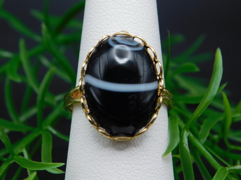 BANDED AGATE RING ROCK STONE LAPIDARY SPECIMEN: BANDED AGATE RING ROCK STONE LAPIDARY SPECIMEN