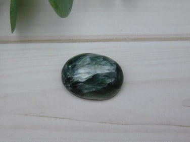 SERAPHINITE CABOCHON ROCK STONE LAPIDARY SPECIMEN