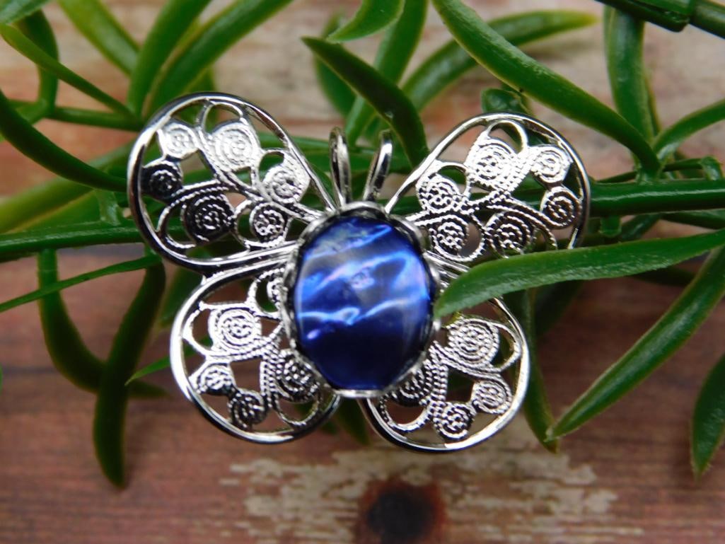 ABALONE STONE BUTTERFLY PENDANT ROCK STONE LAPIDARY SPECIMEN: ABALONE STONE BUTTERFLY PENDANT ROCK STONE LAPIDARY SPECIMEN