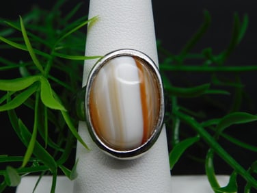 BANDED AGATE RING ROCK STONE LAPIDARY SPECIMEN