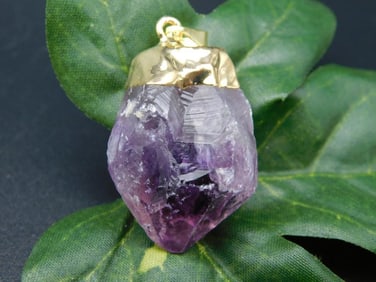 AMETHYST PENDANT ROCK STONE LAPIDARY SPECIMEN