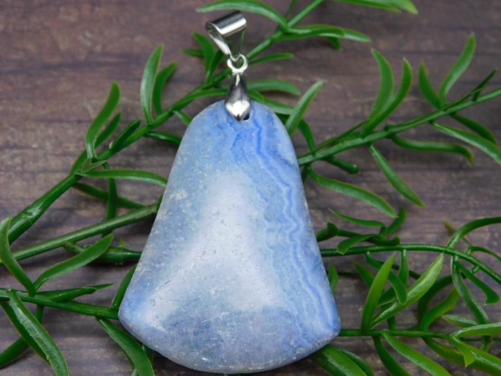 GENUINE STONE PENDANT ROCK STONE LAPIDARY SPECIMEN: GENUINE STONE PENDANT ROCK STONE LAPIDARY SPECIMEN