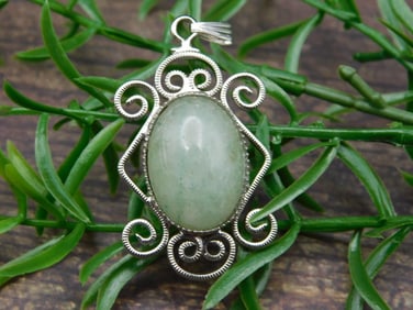 AVENTURINE PENDANT ROCK STONE LAPIDARY SPECIMEN