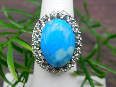TURQUOISE RING ROCK STONE LAPIDARY SPECIMEN