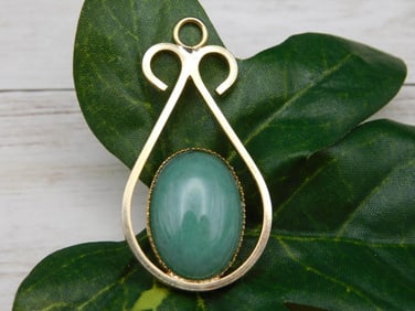 AVENTURINE PENDANT ROCK STONE LAPIDARY SPECIMEN