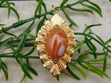 BANDED AGATE PENDANT ROCK STONE LAPIDARY SPECIMEN