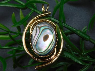 ABALONE STONE PENDANT ROCK STONE LAPIDARY SPECIMEN