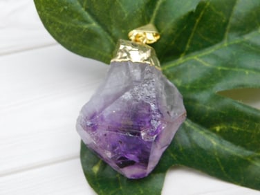AMETHYST PENDANT ROCK STONE LAPIDARY SPECIMEN