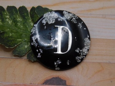 SILVER FLECKED D CABOCHON ROCK STONE LAPIDARY SPECIMEN