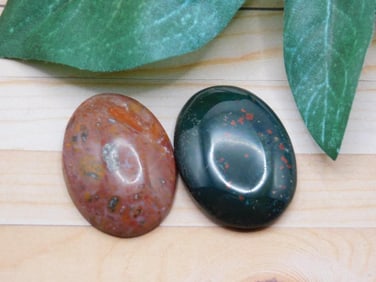 CABOCHONS ROCK STONE LAPIDARY SPECIMEN