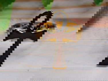 ANKH RING ROCK STONE LAPIDARY SPECIMEN