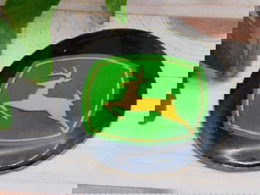 JOHN DEERE CABOCHON ROCK STONE LAPIDARY SPECIMEN