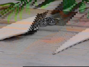 GENUINE STONE PENDANT ROCK STONE LAPIDARY SPECIMEN