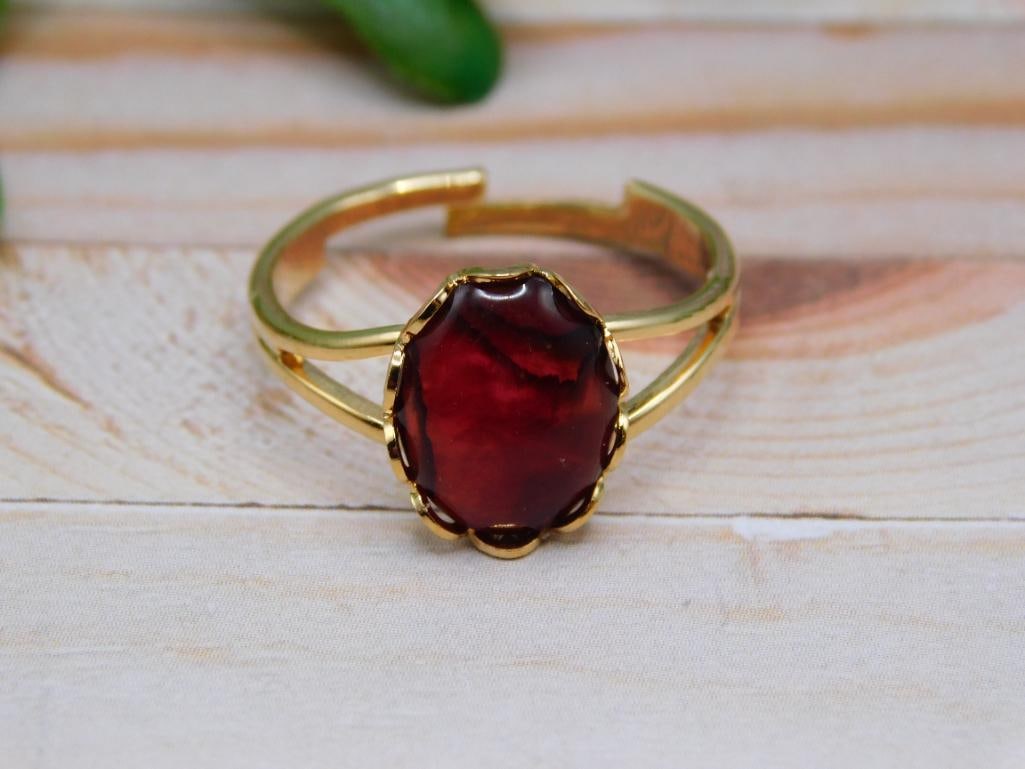 ABALONE RING ROCK STONE LAPIDARY SPECIMEN: ABALONE RING ROCK STONE LAPIDARY SPECIMEN