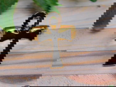 ANKH RING ROCK STONE LAPIDARY SPECIMEN