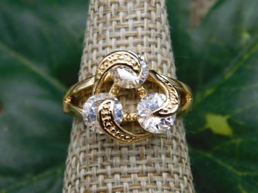 STONE RING ROCK STONE LAPIDARY SPECIMEN