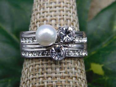 STONE RING ROCK STONE LAPIDARY SPECIMEN