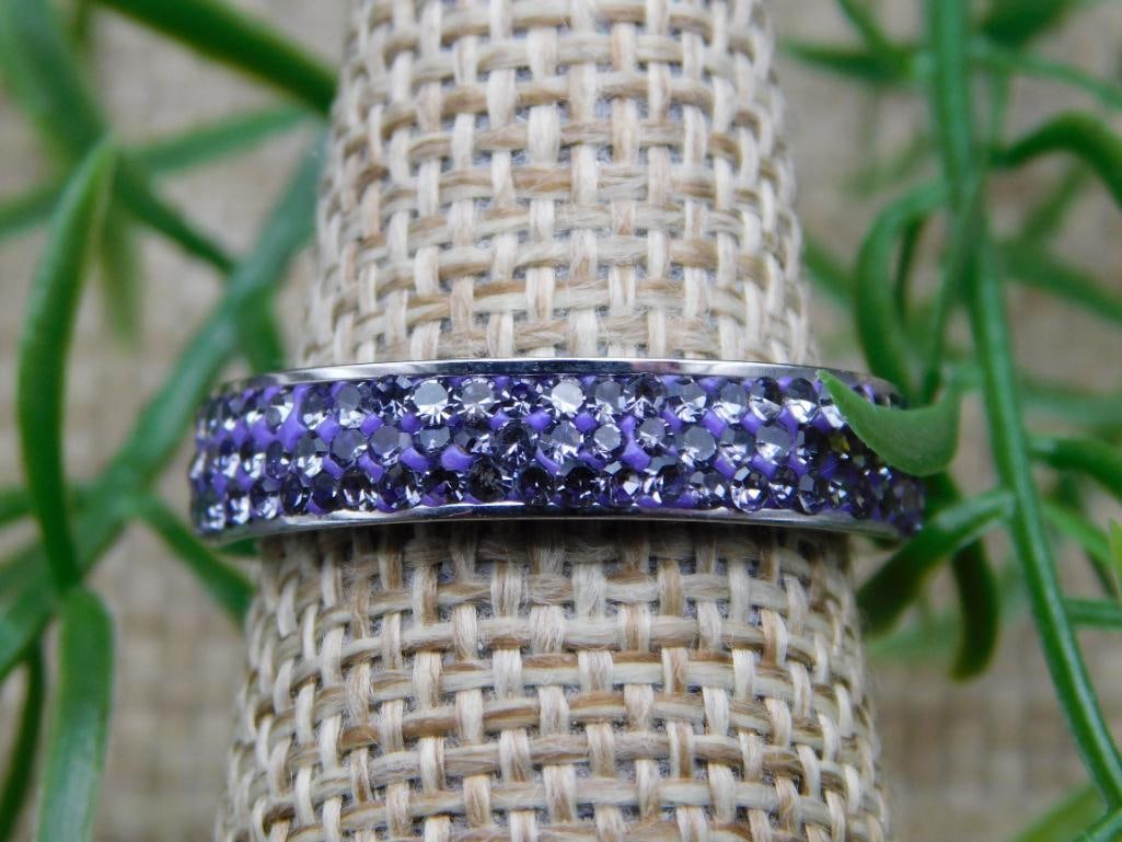 RING ROCK STONE LAPIDARY SPECIMEN: RING ROCK STONE LAPIDARY SPECIMEN