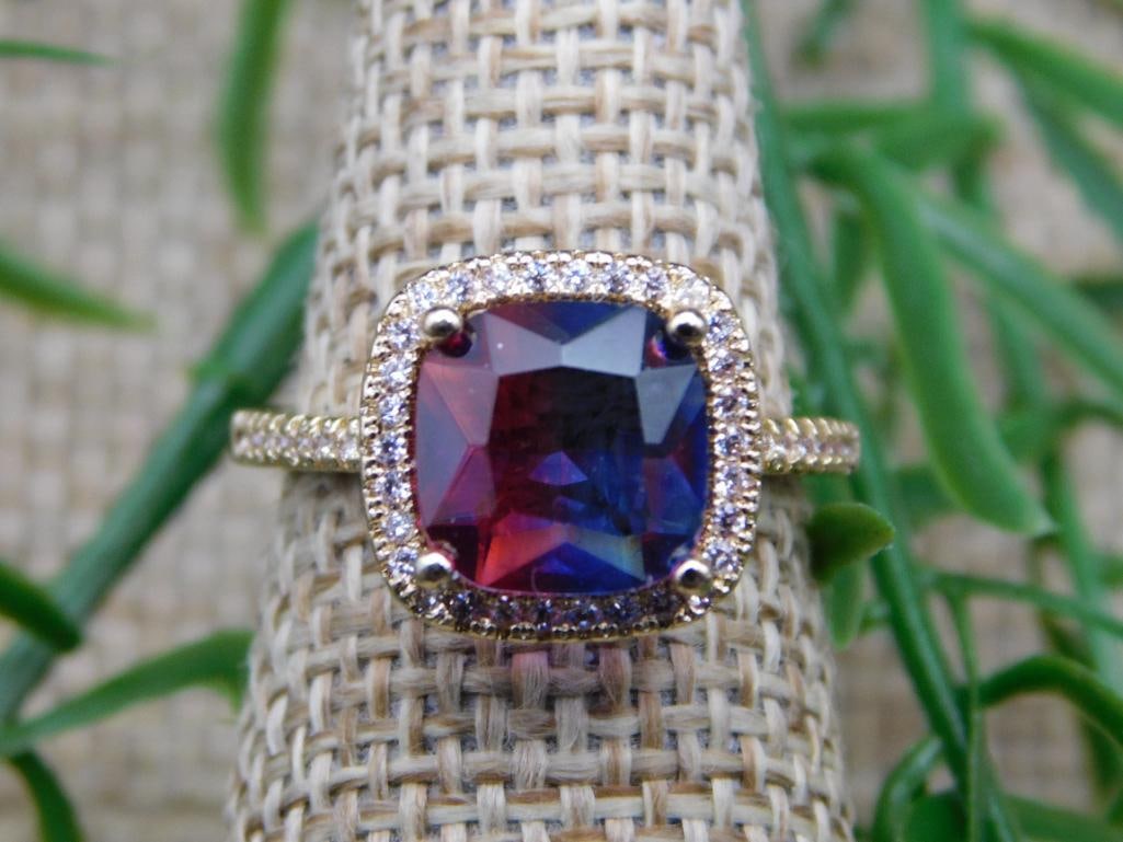 RING ROCK STONE LAPIDARY SPECIMEN: RING ROCK STONE LAPIDARY SPECIMEN