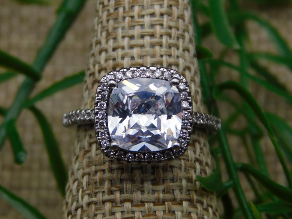 RING ROCK STONE LAPIDARY SPECIMEN (1 of 2)