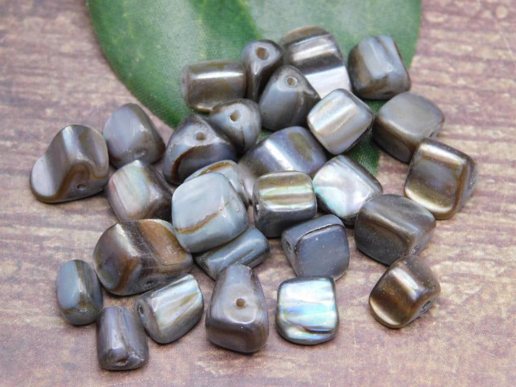 BEADS ROCK STONE LAPIDARY SPECIMEN (1 of 2)