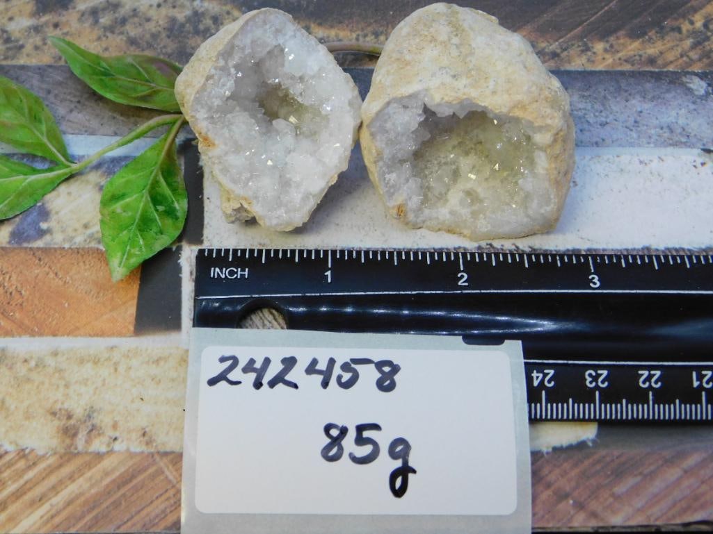 GEODE ROCK STONE LAPIDARY SPECIMEN - 2
