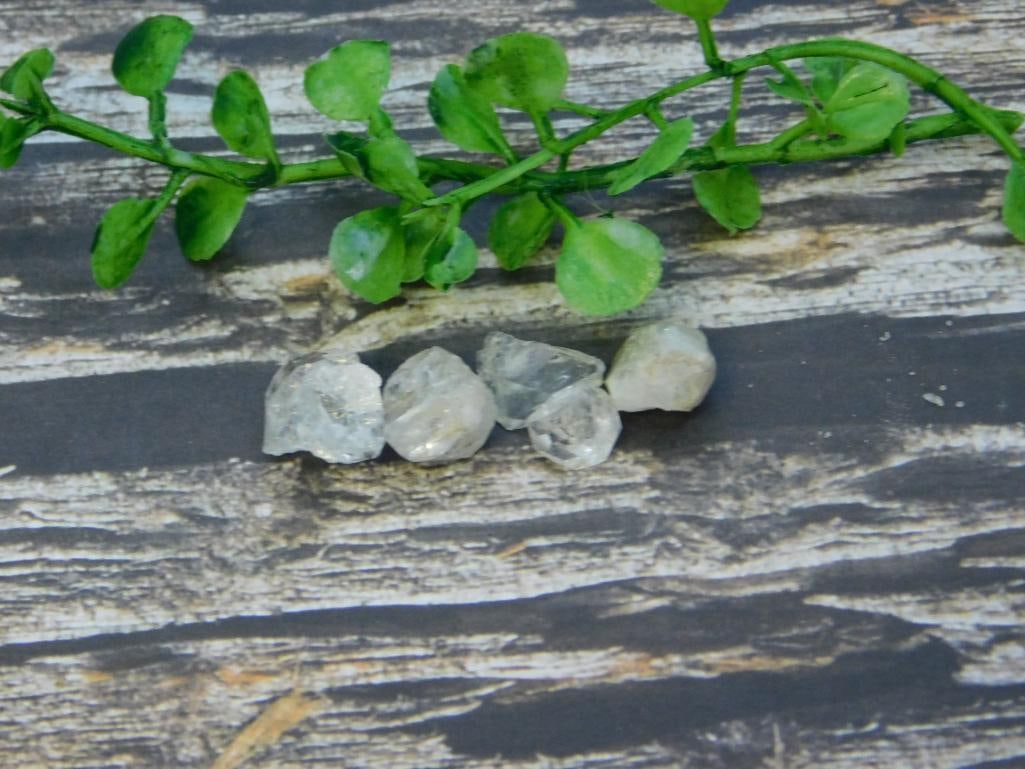 HERKIMER DIAMOND ROCK STONE LAPIDARY SPECIMEN: HERKIMER DIAMOND ROCK STONE LAPIDARY SPECIMEN