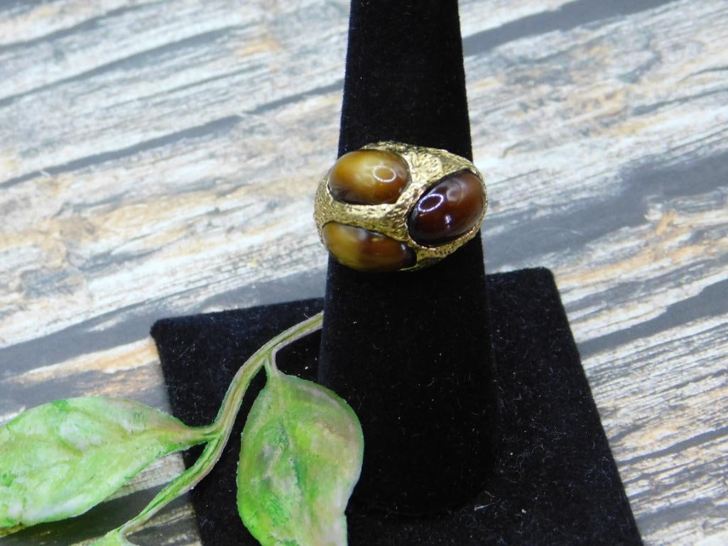 RING ROCK STONE LAPIDARY SPECIMEN: RING ROCK STONE LAPIDARY SPECIMEN