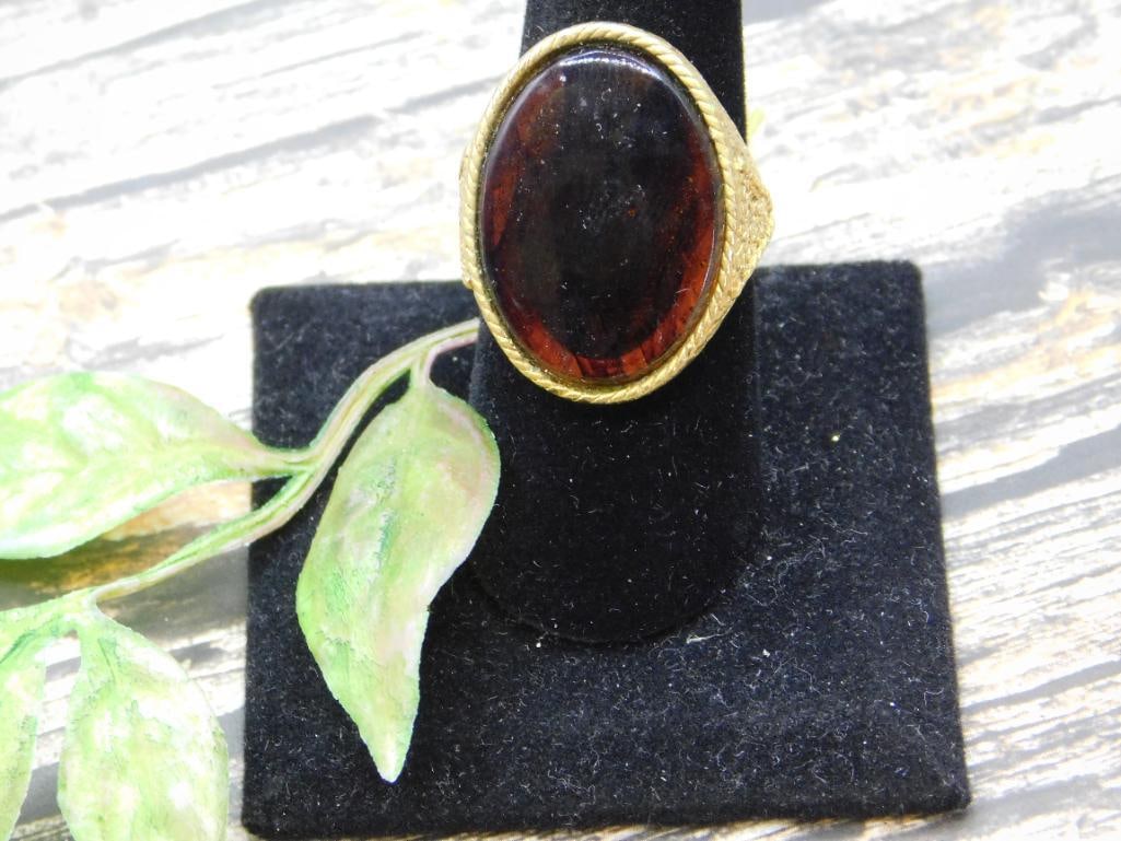 RING ROCK STONE LAPIDARY SPECIMEN: RING ROCK STONE LAPIDARY SPECIMEN