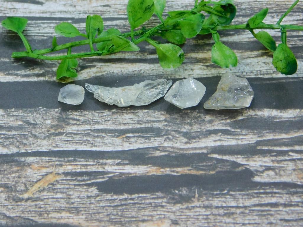 HERKIMER DIAMOND ROCK STONE LAPIDARY SPECIMEN: HERKIMER DIAMOND ROCK STONE LAPIDARY SPECIMEN