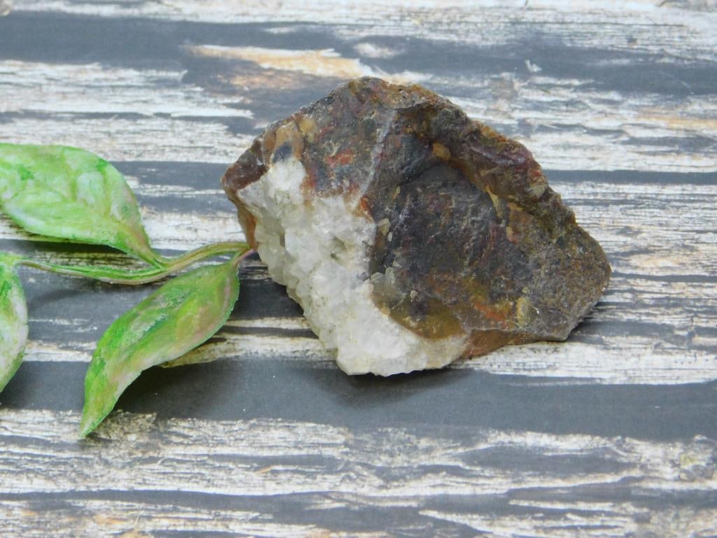 ROCK STONE LAPIDARY SPECIMEN: ROCK STONE LAPIDARY SPECIMEN