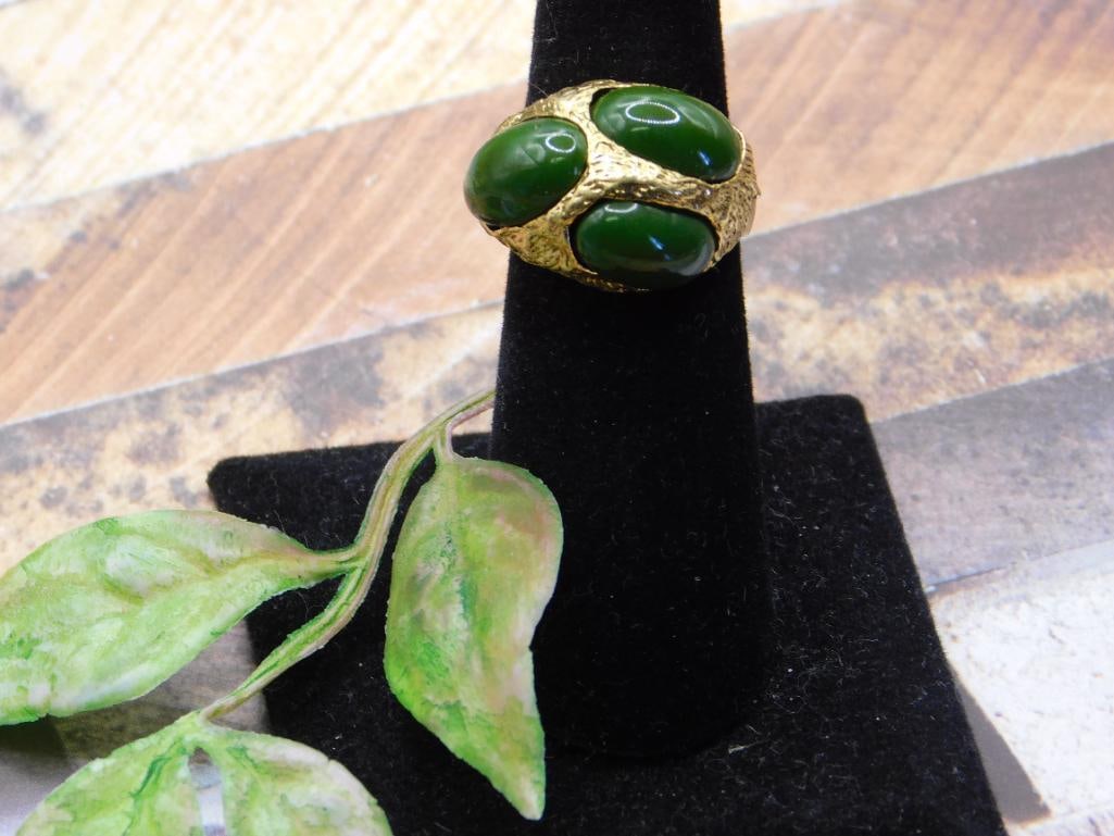 RING ROCK STONE LAPIDARY SPECIMEN: RING ROCK STONE LAPIDARY SPECIMEN