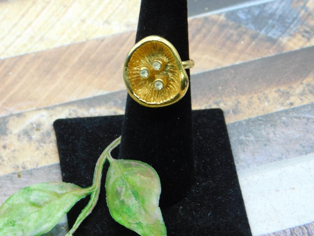 RING ROCK STONE LAPIDARY SPECIMEN: RING ROCK STONE LAPIDARY SPECIMEN