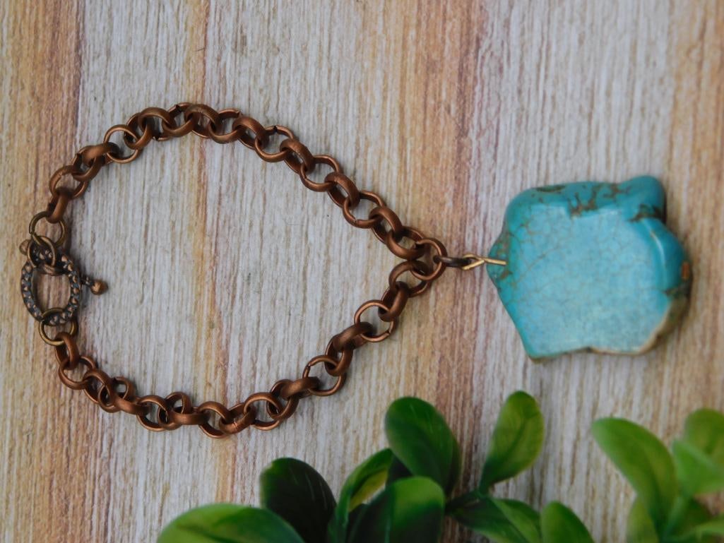 GENUINE STONE PENDANT ON CHAIN BRACELET: GENUINE STONE PENDANT ON CHAIN BRACELET