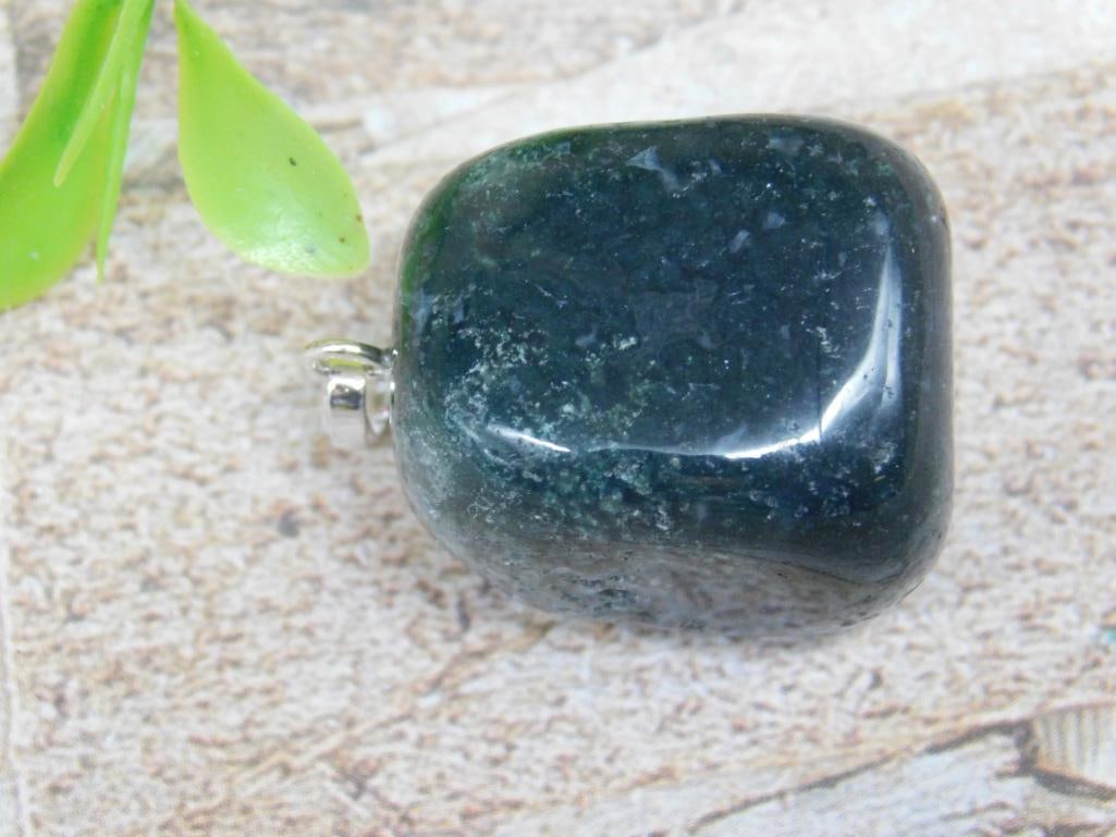 STONE PENDANT ROCK STONE LAPIDARY SPECIMEN (1 of 2)