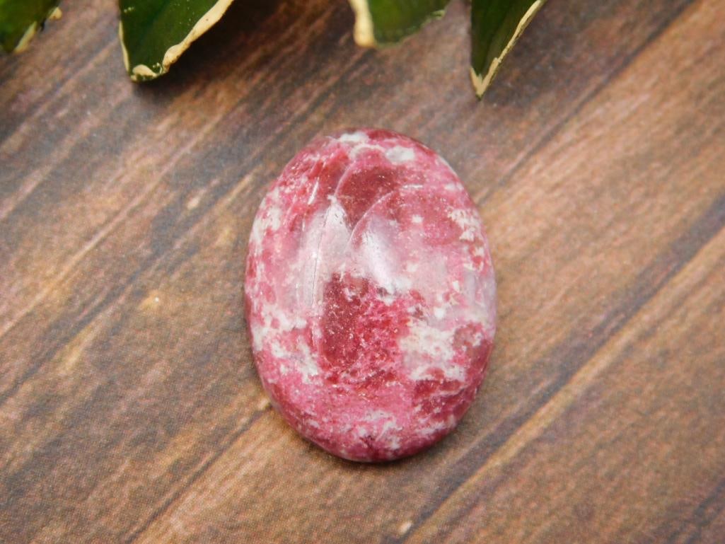 THULITE CABOCHON ROCK STONE LAPIDARY SPECIMEN (1 of 2)