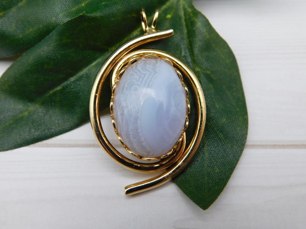 LACE AGATE PENDANT ON CHAIN NECKLACE ROCK STONE LAPIDARY SPECIMEN: LACE AGATE PENDANT ON CHAIN NECKLACE ROCK STONE LAPIDARY SPECIMEN