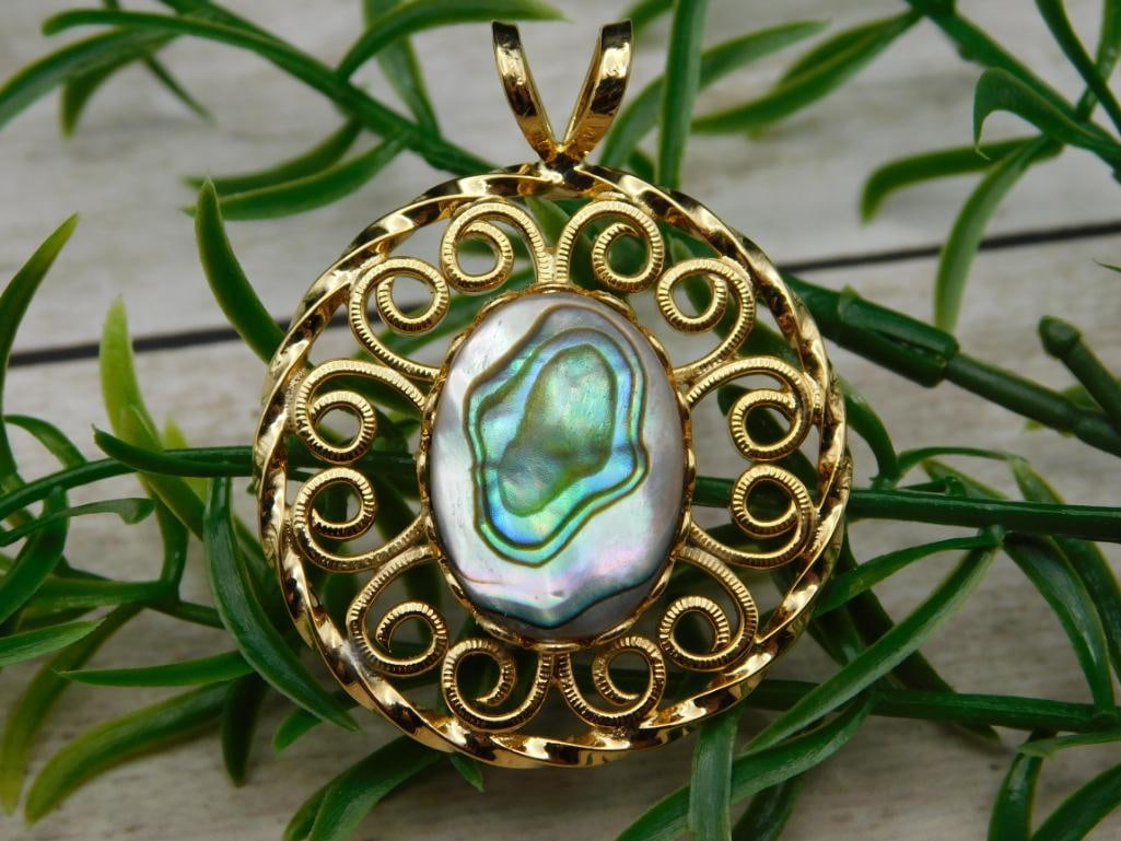 ABALONE STONE PENDANT ROCK STONE LAPIDARY SPECIMEN (1 of 2)
