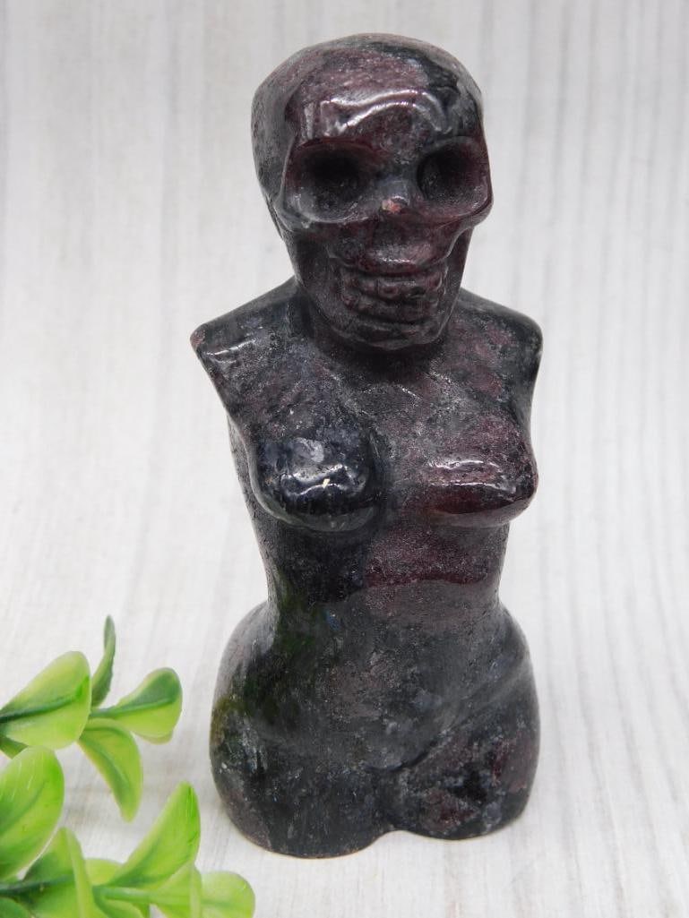 FEMALE FORM SKELETON ROCK STONE LAPIDARY SPECIMEN (1 of 2)